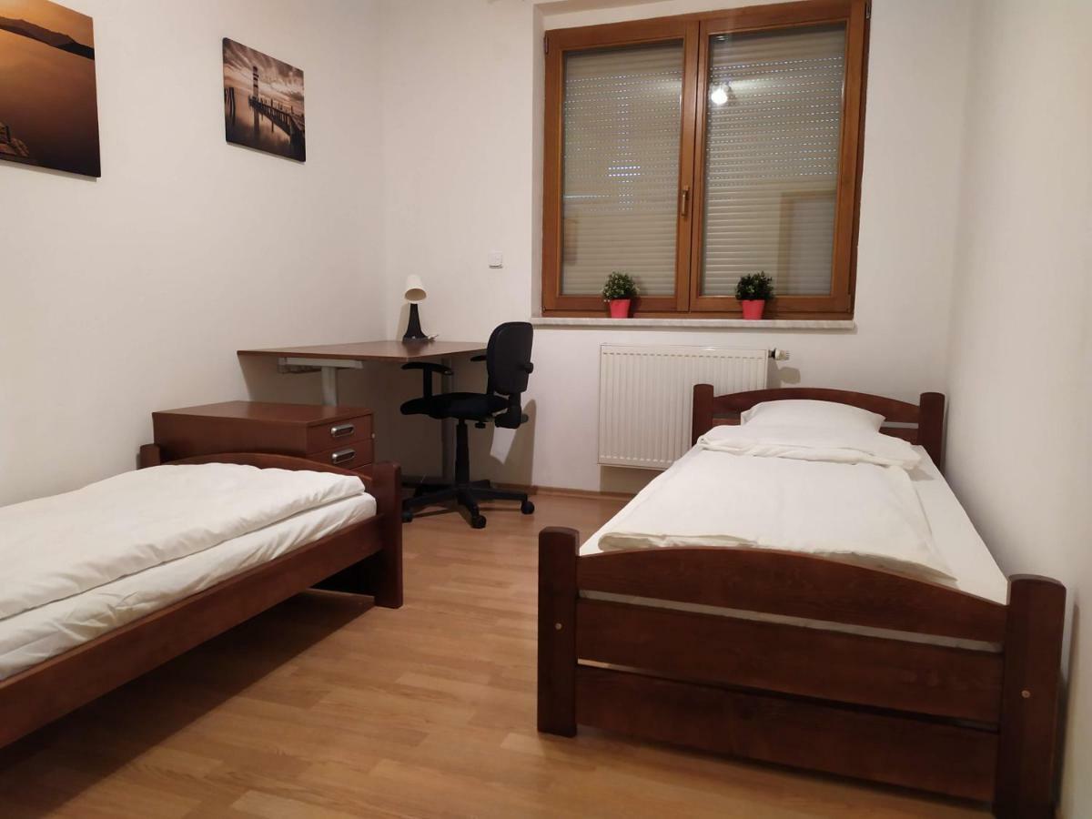 Kate & Jenny - Two-Level Apartment In The Old Town Pressburg Exterior foto