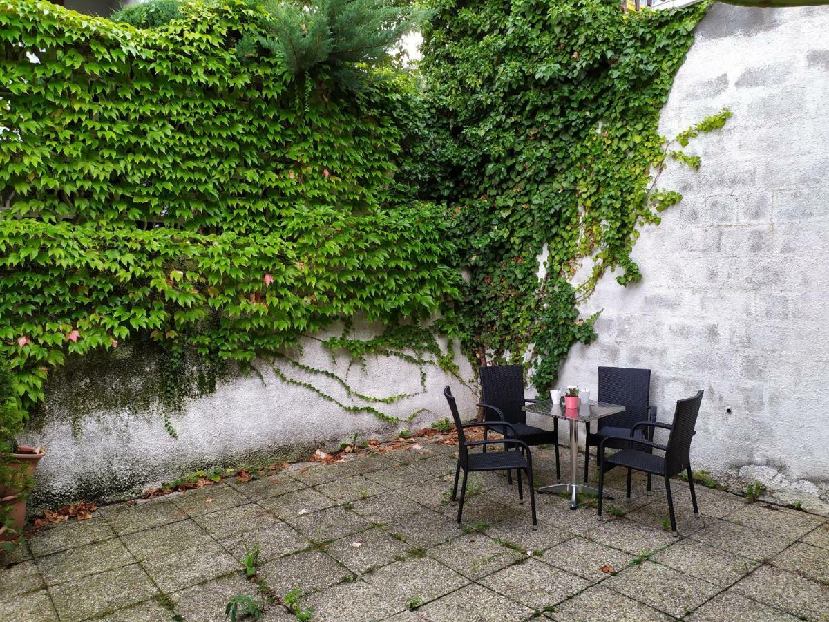 Kate & Jenny - Two-Level Apartment In The Old Town Pressburg Exterior foto