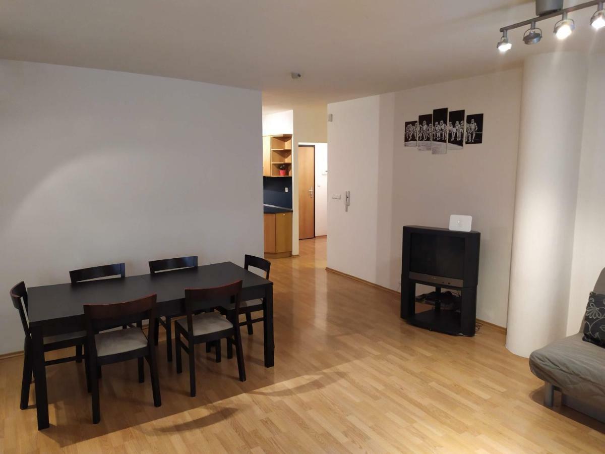 Kate & Jenny - Two-Level Apartment In The Old Town Pressburg Exterior foto