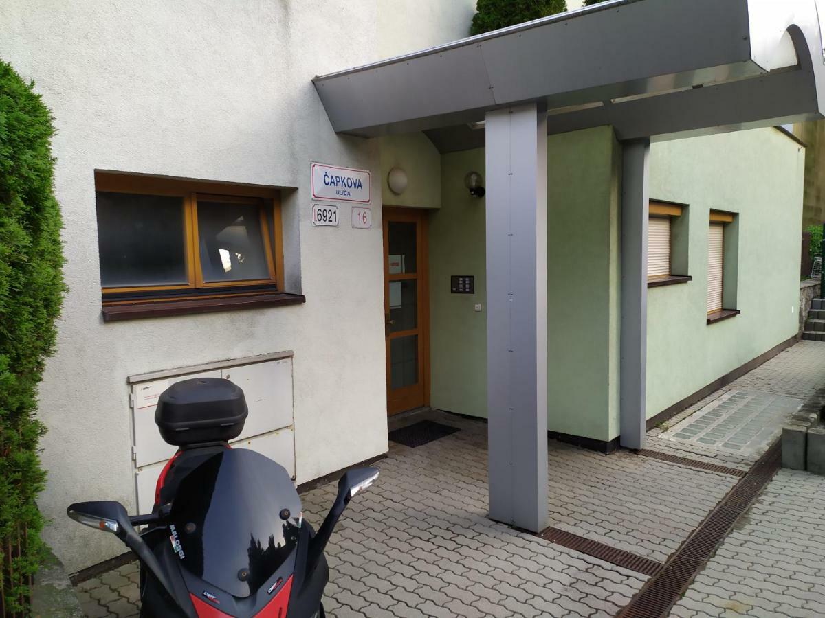Kate & Jenny - Two-Level Apartment In The Old Town Pressburg Exterior foto